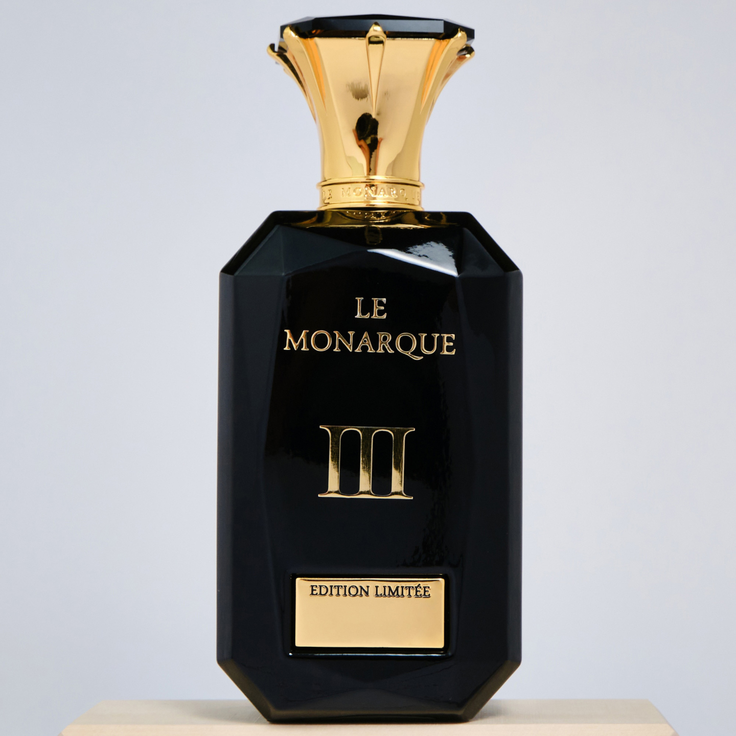 Парфюмированная вода Le Monarque Parfume № III